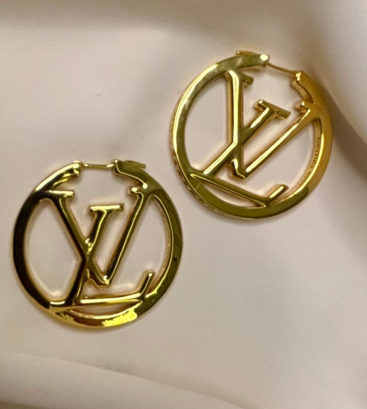 L&V hoop earrings made in 92.5 sterling silver with 18 carat gold plating, hoop earrings.