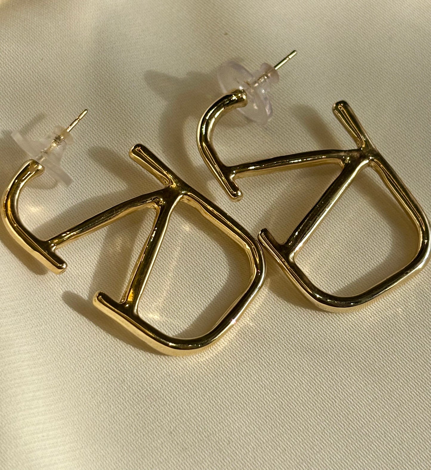 V logo gold time hoop earrimgs made in 92.5 Sterling silver with 18kt gold
