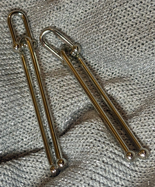 Double bar earrings made in 92.5 Sterling silver and rhodium plating