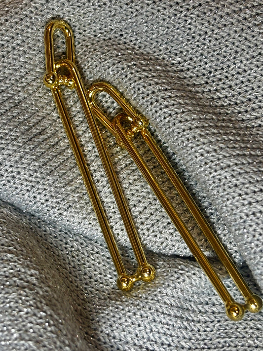 Double bar earrings in 92.5 Sterling silver with 18kt gold plating. Anti tarnish and waterproof