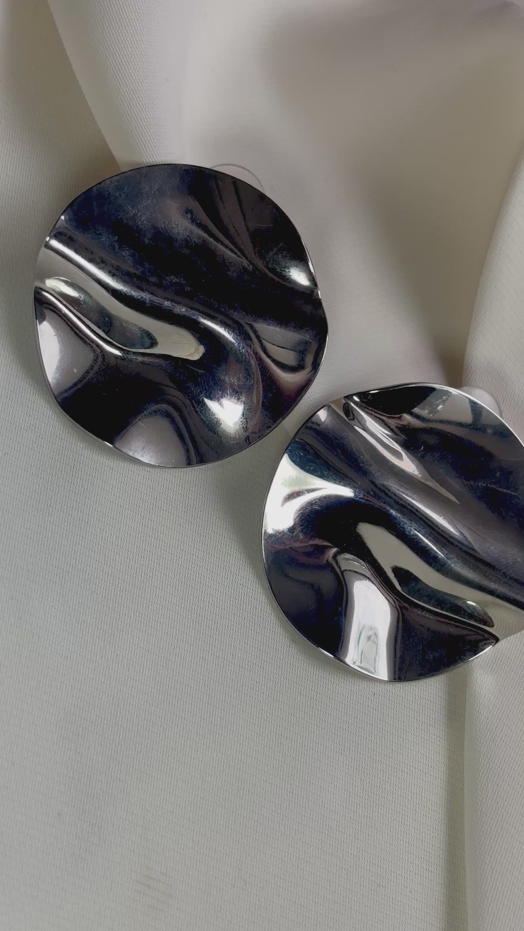 Big statement, silver tone start earrings made with 92.5 sterling silver, and 18 carat white gold plating. Anti tarnish and waterproof.